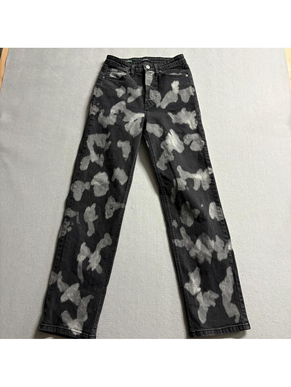 Wild Fable Super High Rise Straight Jeans Womens Size 4 Black Acid Wash Bleached